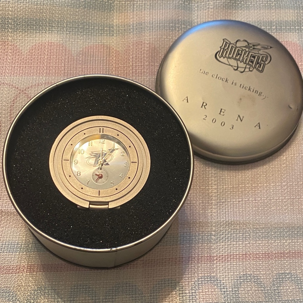 Collectible Rockets 🚀 Silver Pocket Clock in Metal Gift Tin